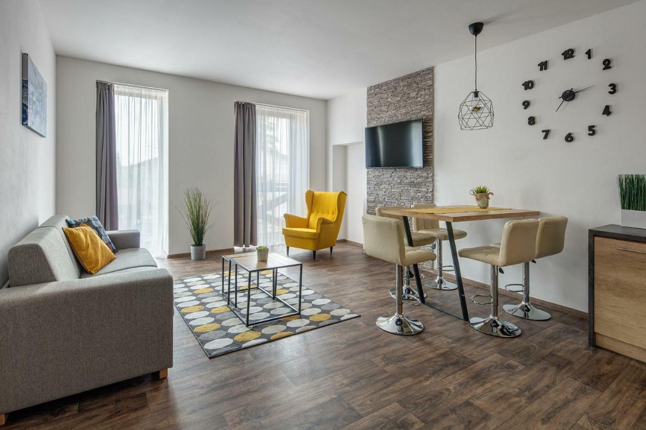 Apartmany Anicka Zelezna Ruda Bagian luar foto