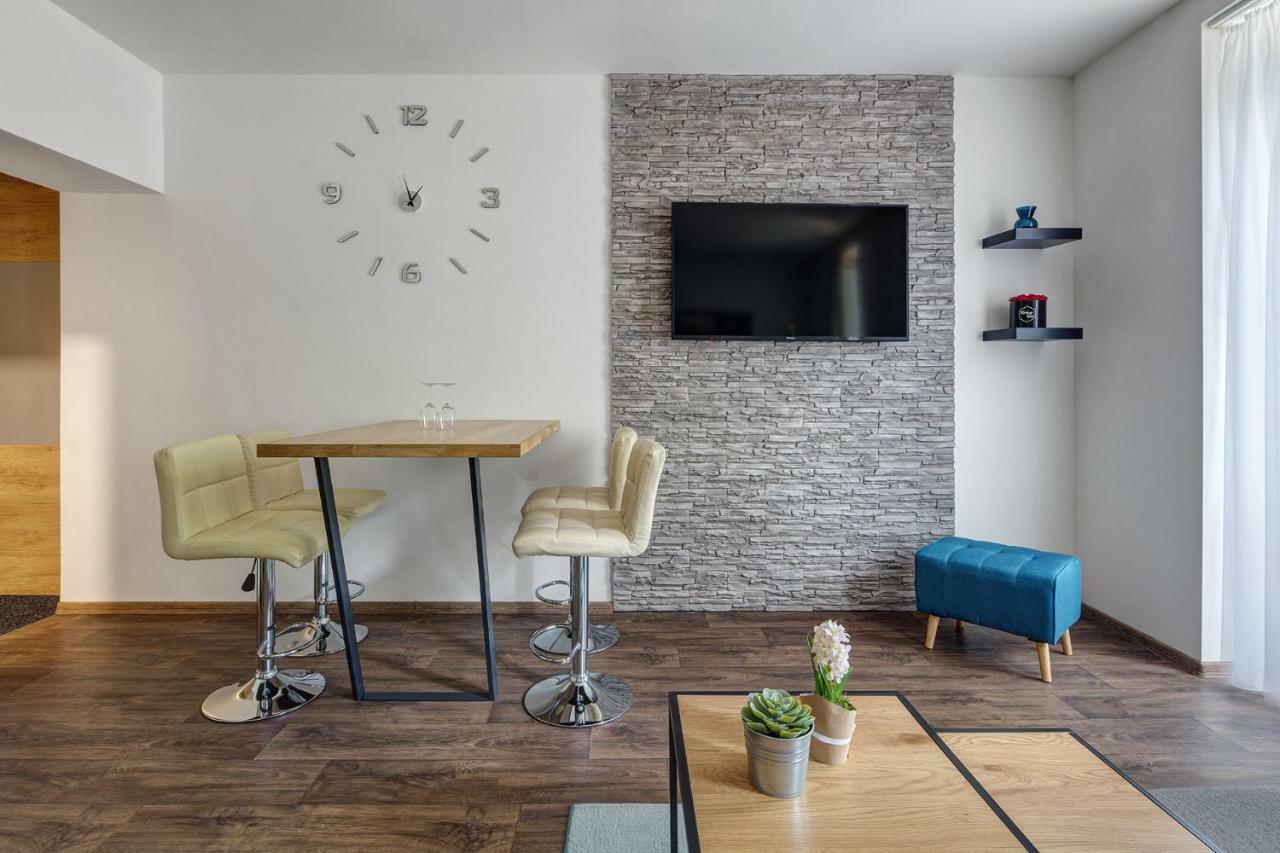 Apartmany Anicka Zelezna Ruda Bagian luar foto